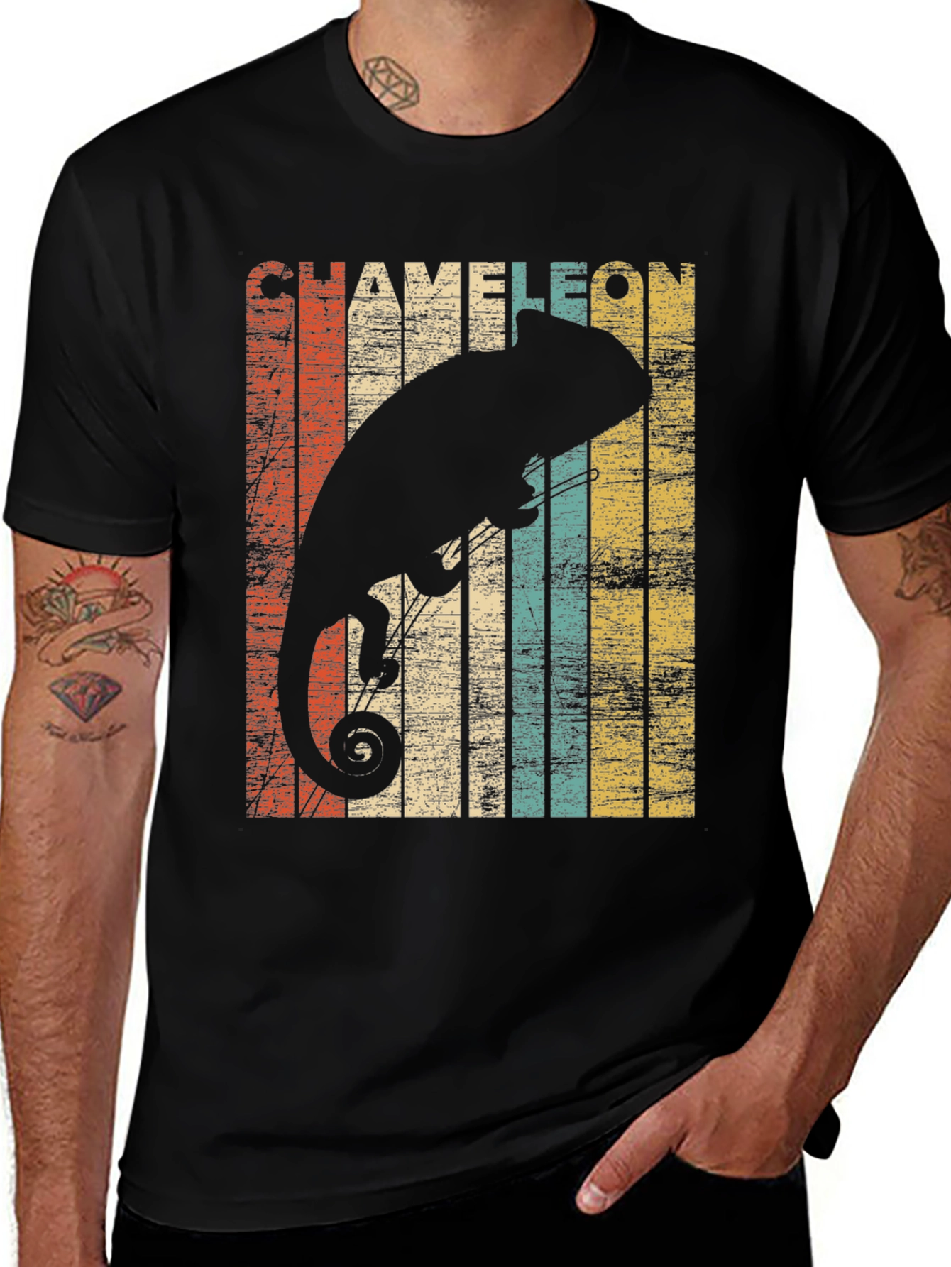 Retro Chameleon Graphic Tee - Stylish Mens Black T-Shirt