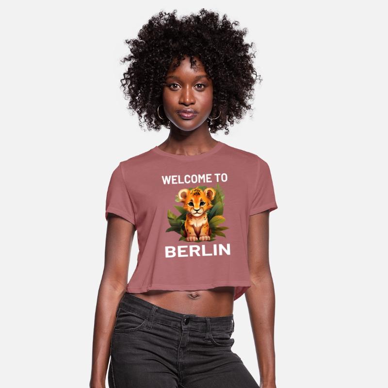 "Welcome to Berlin" Lion - City Life with a Twist